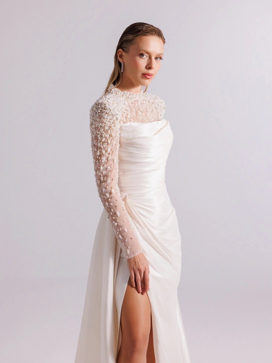 A25067-Straplez Görünümlü Tüm Dekoltesi Taş Detaylı Yırtmaçlı Elbise