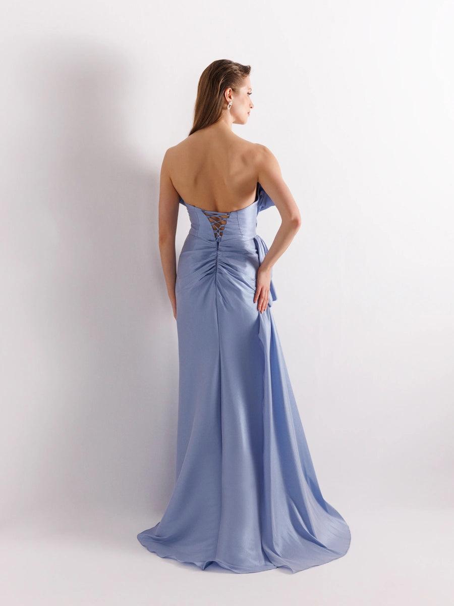 A25070-Straplez Beli Taş Detaylı Yırtmaçlı Balık Abiye Elbise