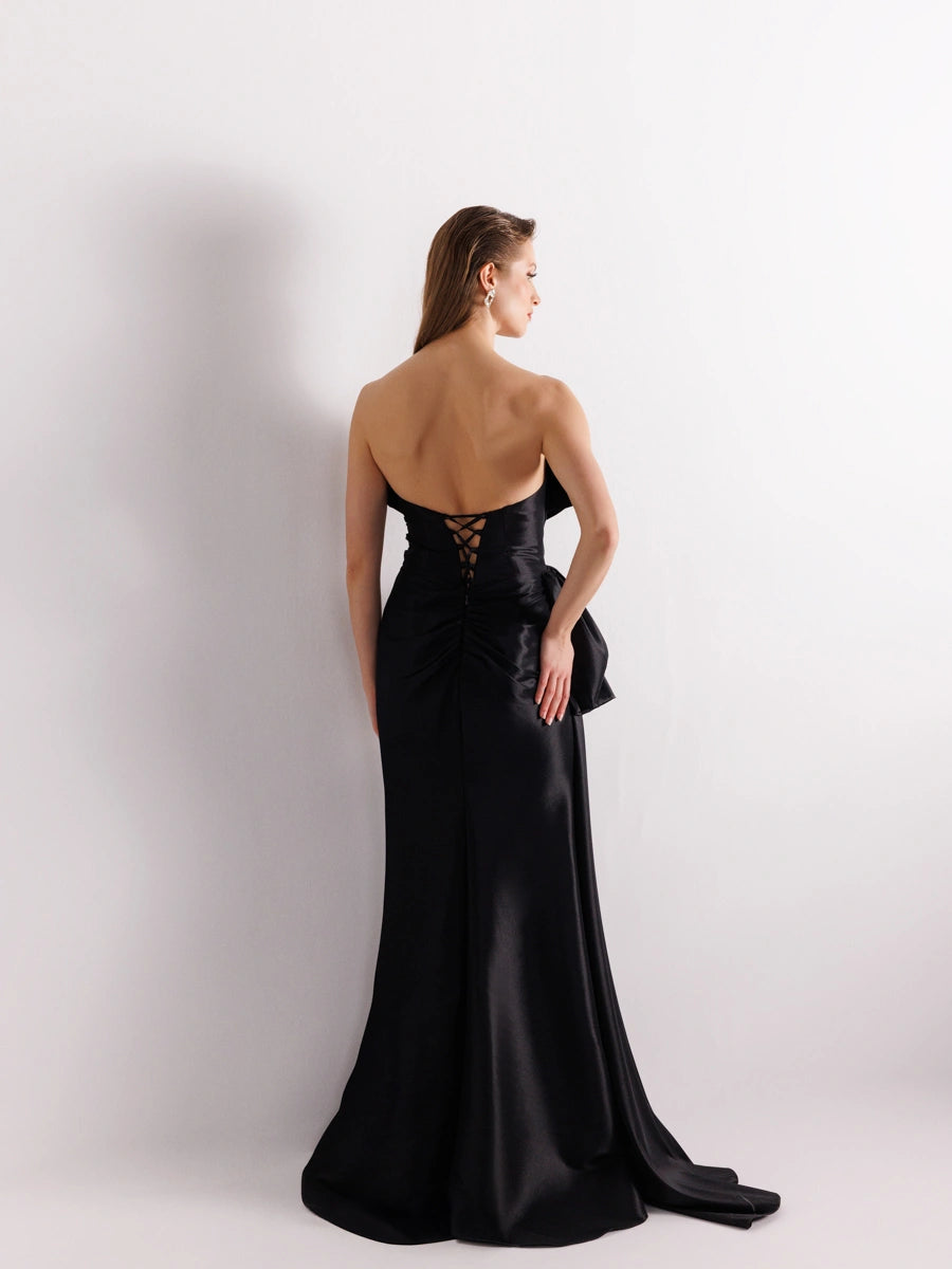 A25070-Straplez Beli Taş Detaylı Yırtmaçlı Balık Abiye Elbise