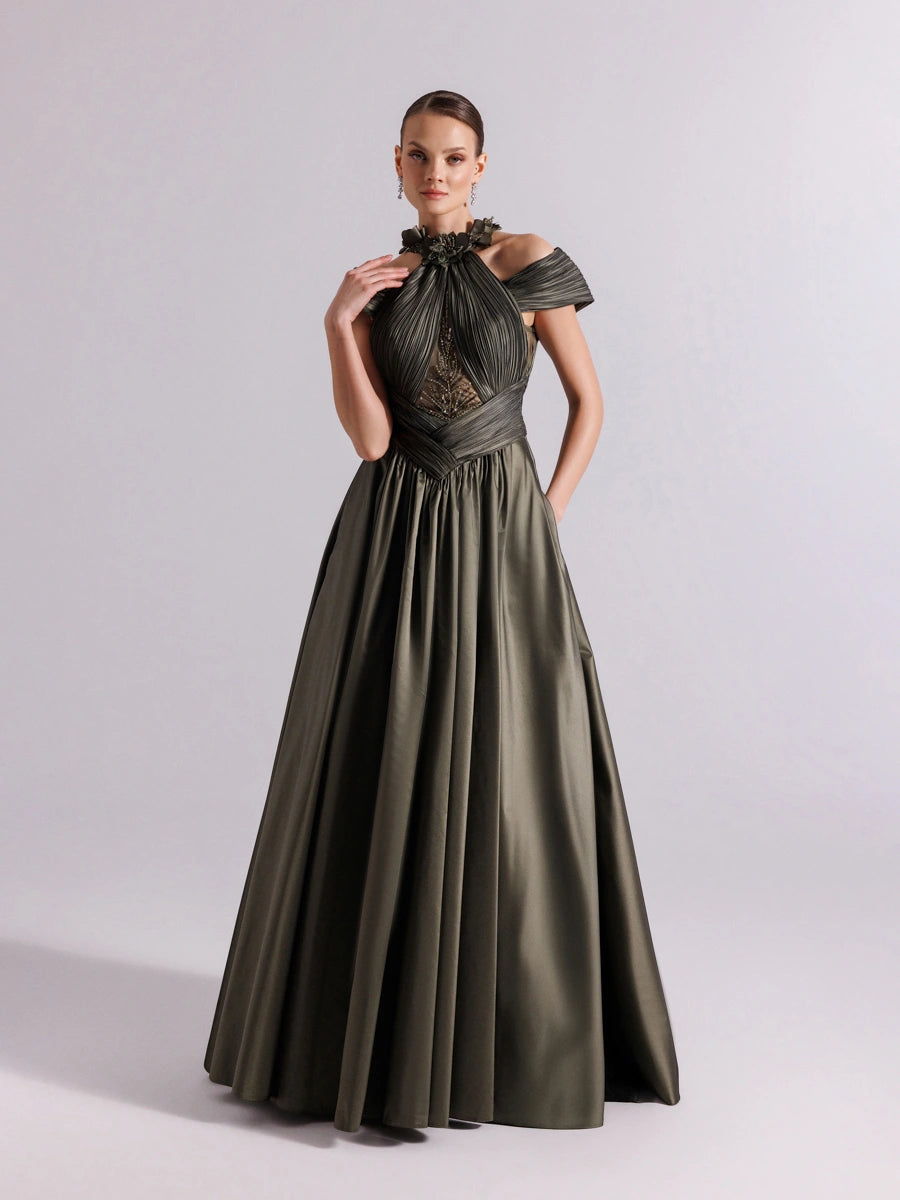 A25078-Göğüs Dekoltesi Taşlı Pliseli Kabarık Abiye Elbise