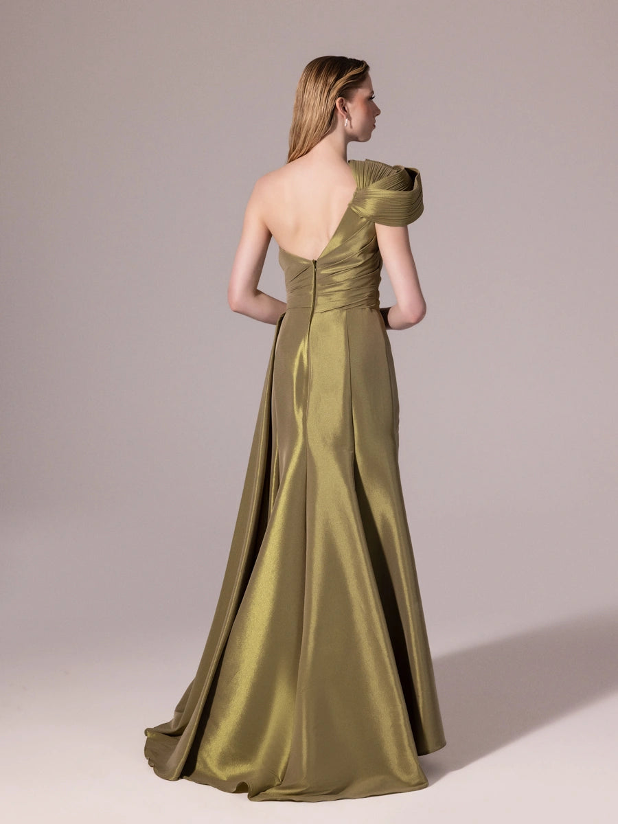 A25085-Asimetrik Kesim Göğsü İşlemeli Yırtmaçlı Balık Abiye Elbise