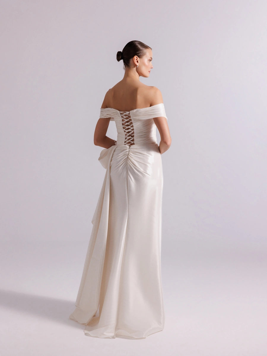 A25086-Şal Kollu Yanı Kuyruklu Ve Yırtmaçlı Balık Abiye