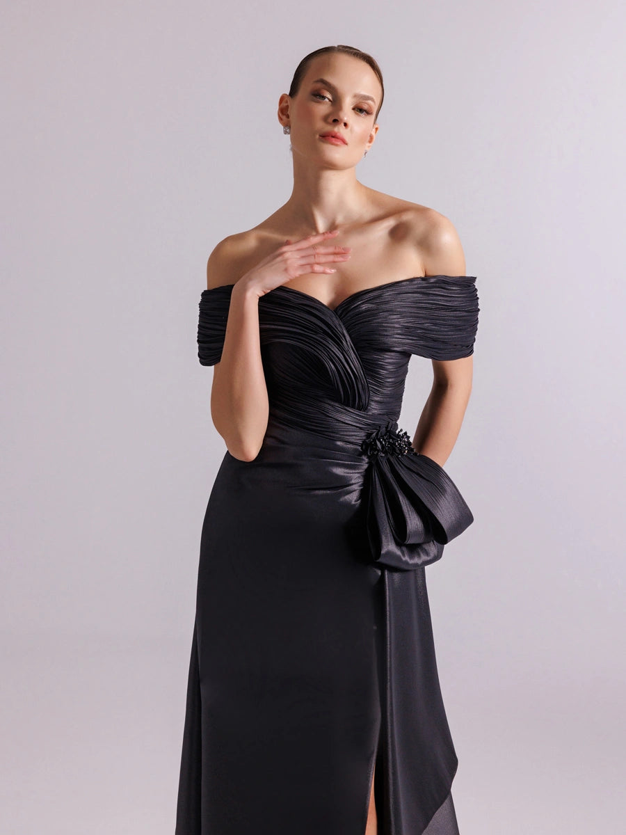 A25086-Şal Kollu Yanı Kuyruklu Ve Yırtmaçlı Balık Abiye