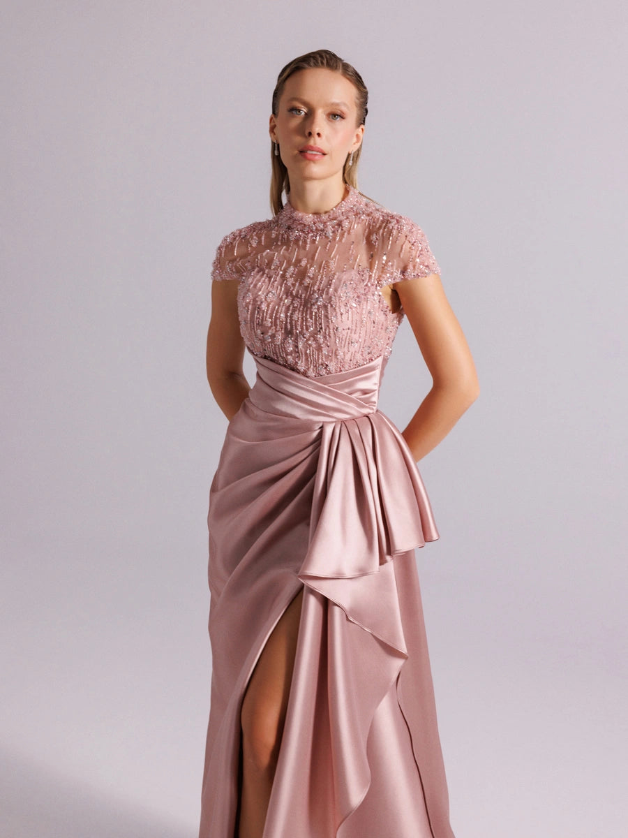 A25094- Üst kısım Taş İşlemeli Yırtmaçlı Uzun Abiye Elbise