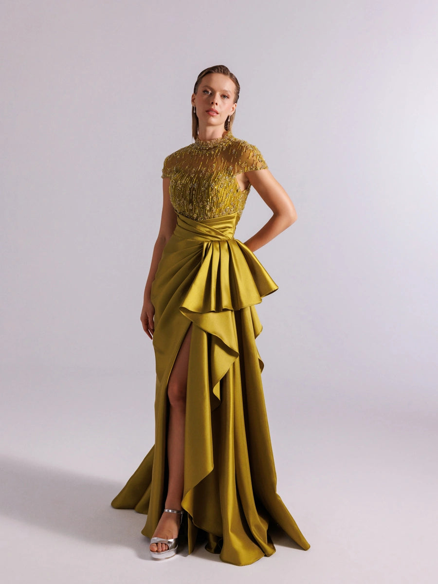 A25094- Üst kısım Taş İşlemeli Yırtmaçlı Uzun Abiye Elbise