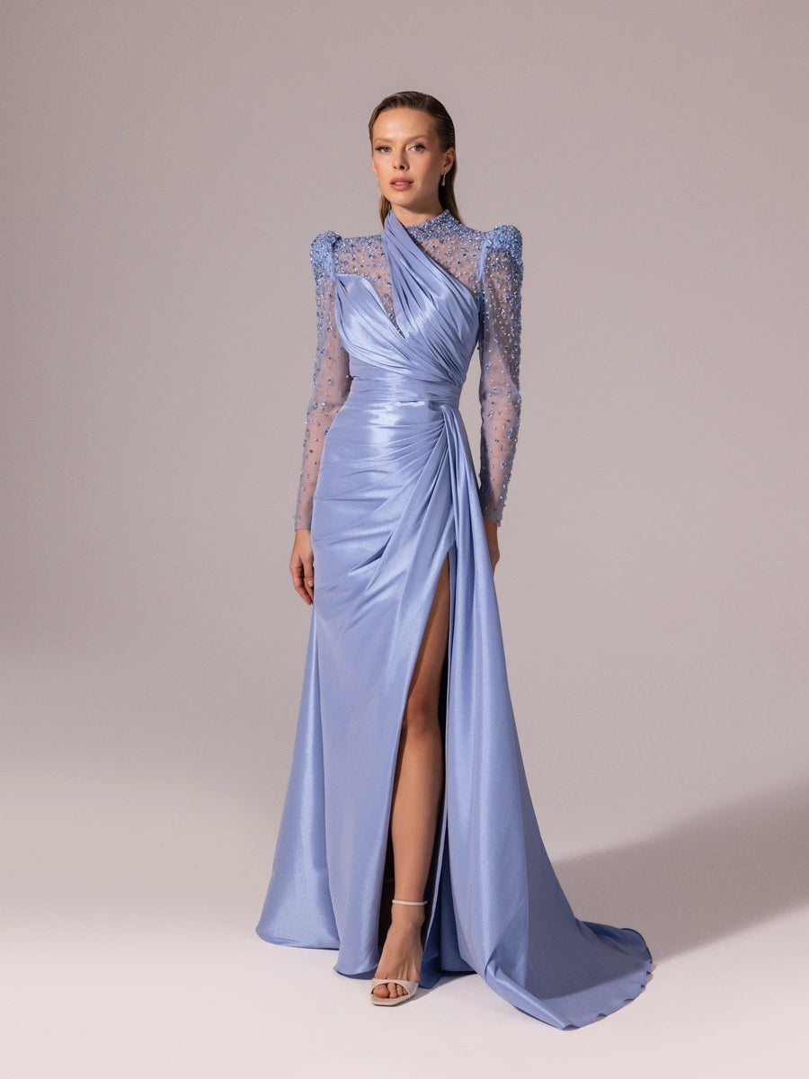 A25096-Kolları İşlemeli Asimetrik Drapeli Balık Abiye Elbise