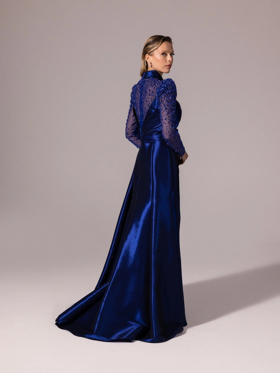 A25096-Kolları İşlemeli Asimetrik Drapeli Balık Abiye Elbise