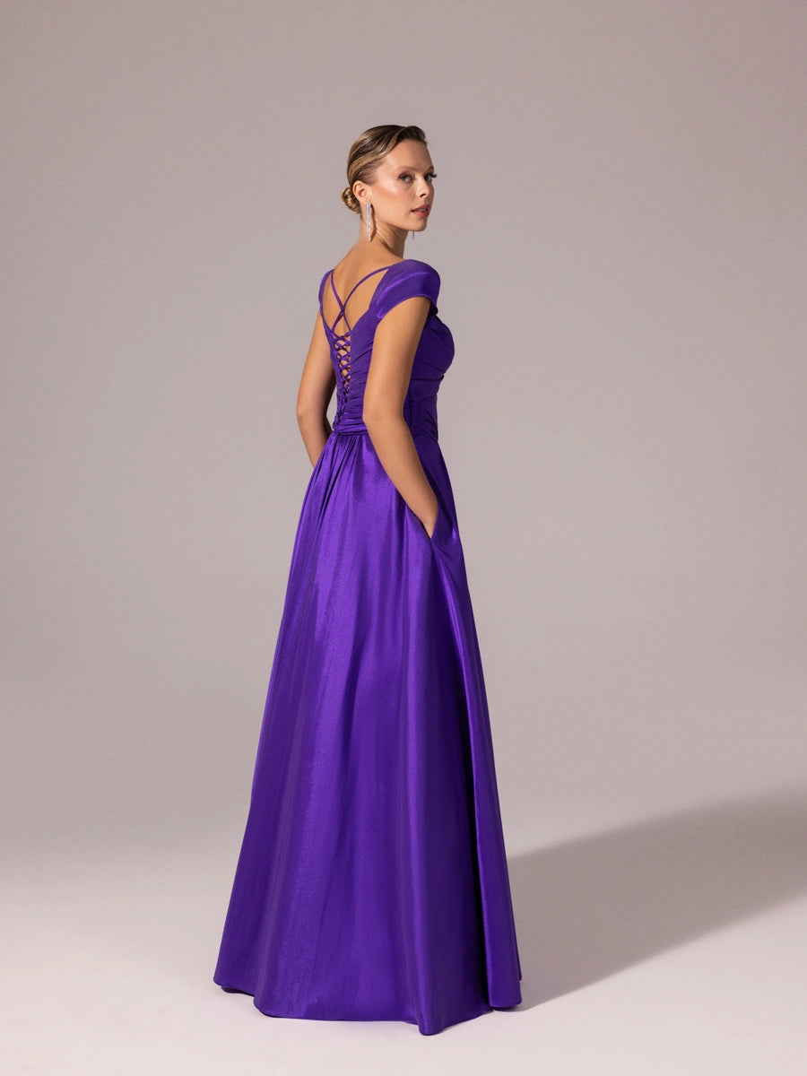 A25110-Vatkalı Kısa Kollu Gül Detaylı Kabarık Abiye Elbise