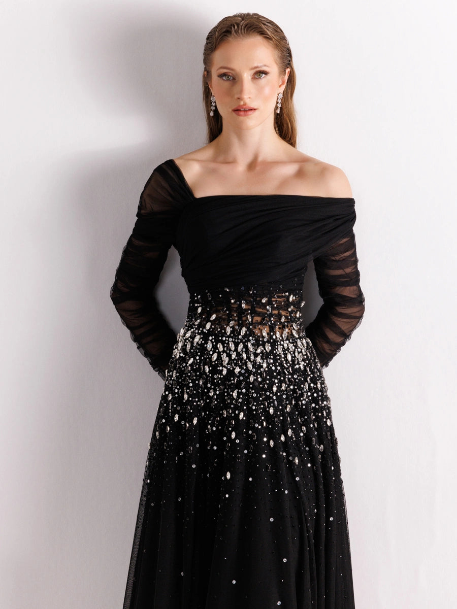 A25127-Straplez Uzun Kollu Full beden İşlemeli Prenses Abiye Elbise