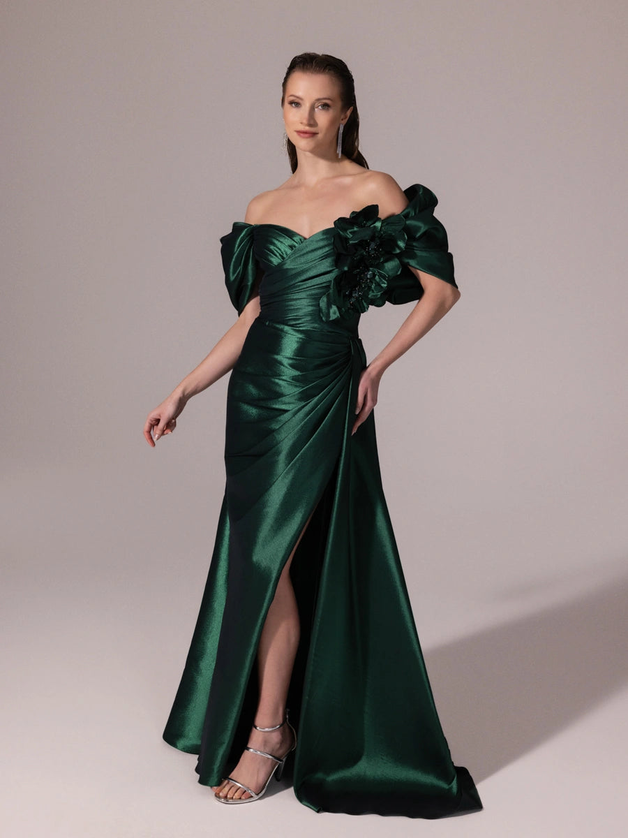 A25177-Straplez Şal Kol Çiçek Detaylı Yırtmaçlı Balık Abiye Elbise