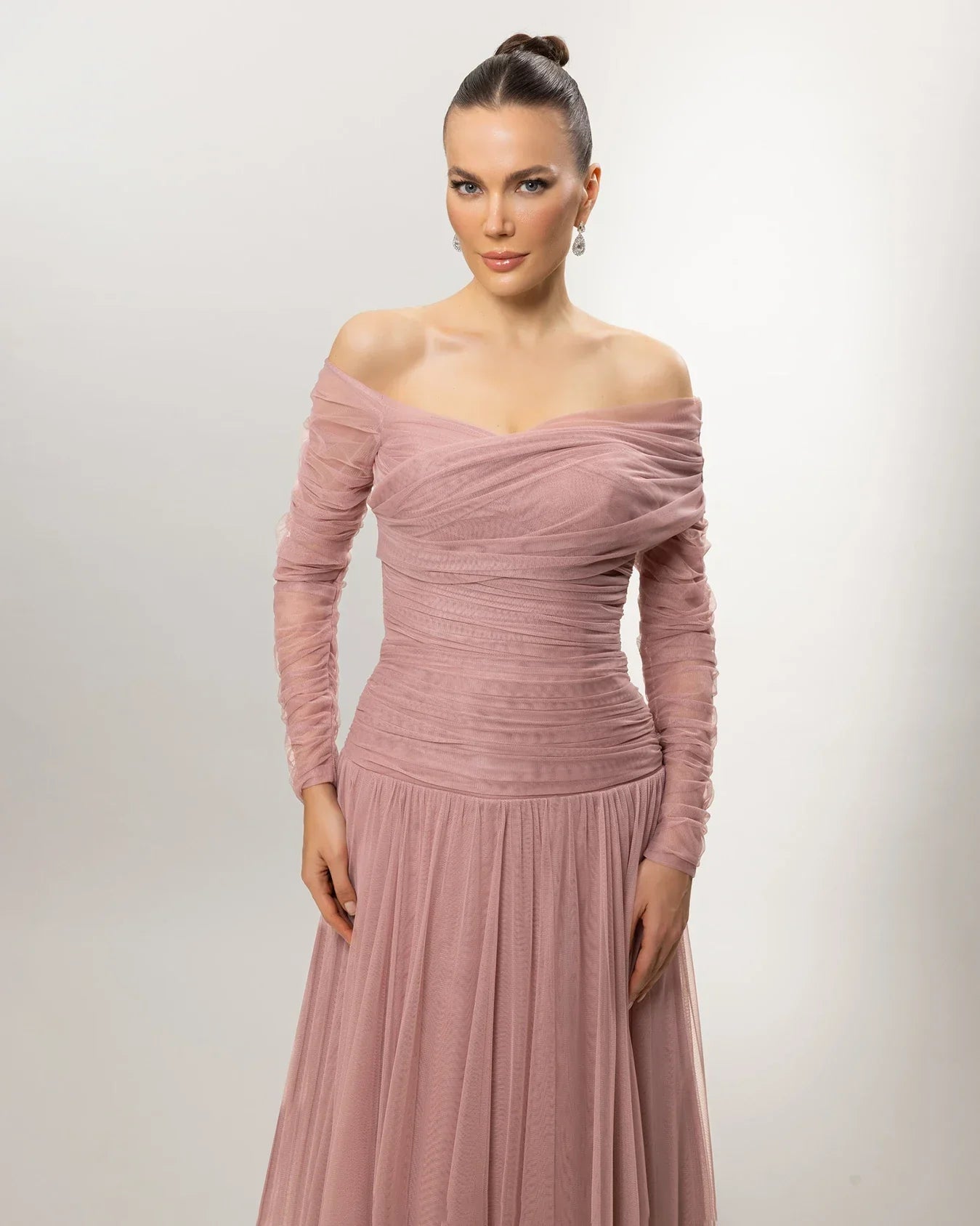 A26111-Düşük Omuz Uzun Kollu Drape Detaylı Abiye - Kenzel