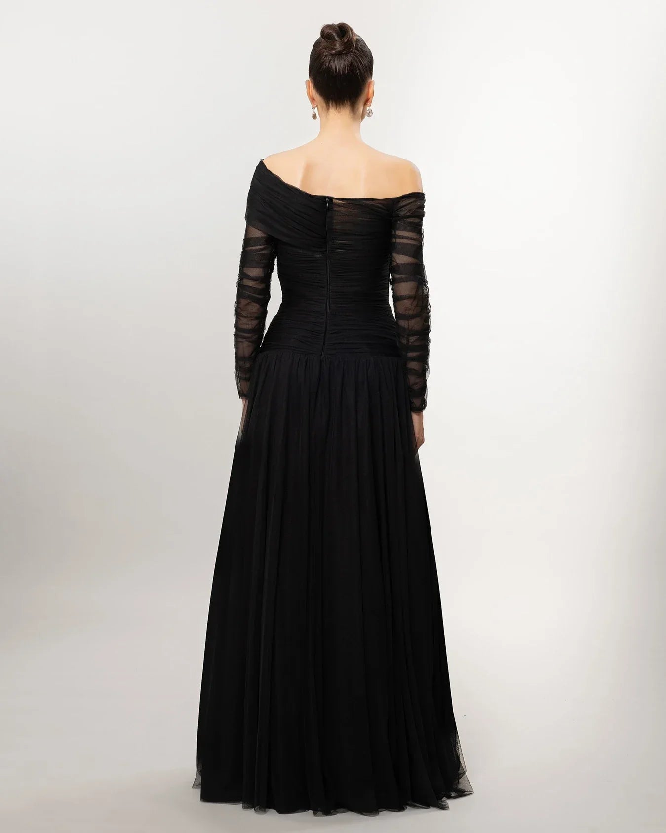 A26111-Düşük Omuz Uzun Kollu Drape Detaylı Abiye - Kenzel