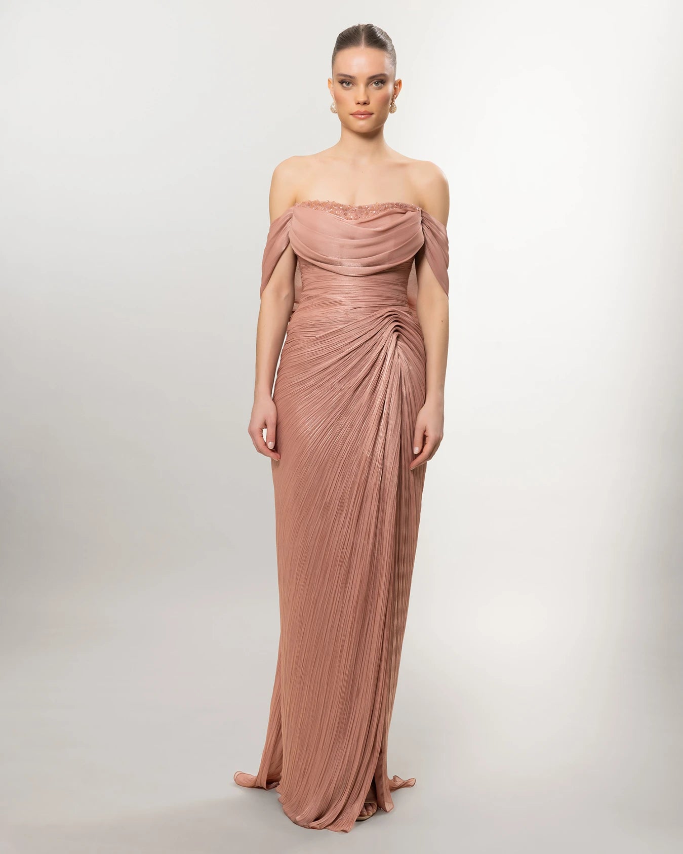 A26120-Zarif Drapeli Düşük Omuz Yırtmaçlı Uzun Elbise